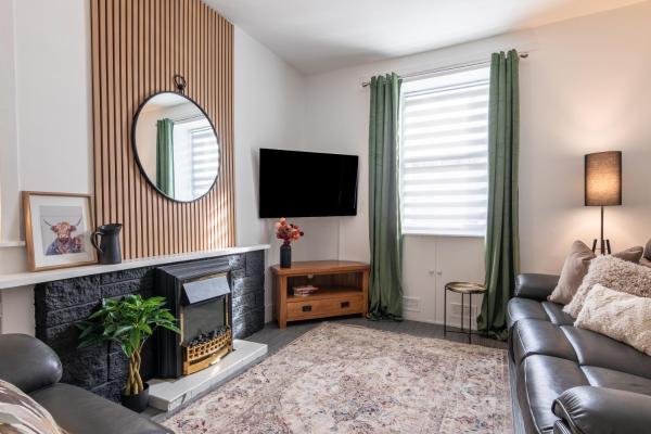 Ness Heights, Spacious City Centre Townhouse, Inverness
