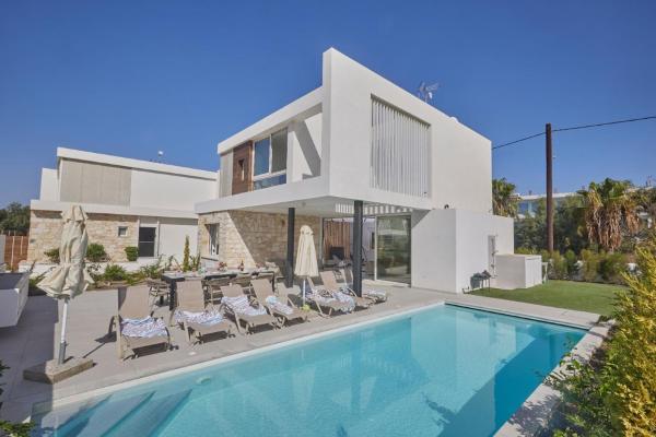 Schönes Ferienhaus Kube 1 in Agia Napa, Ajia Napa