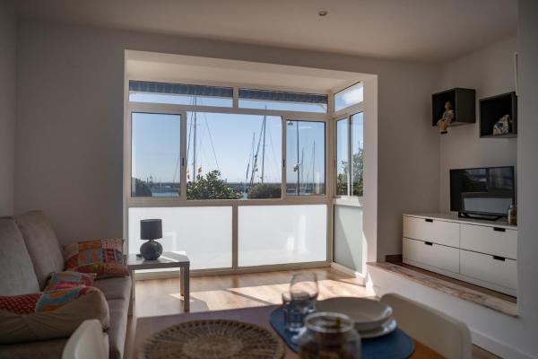 På billedet ses objektet Apartment Seaview Port Cambrils beliggende i byen Cambrils.
