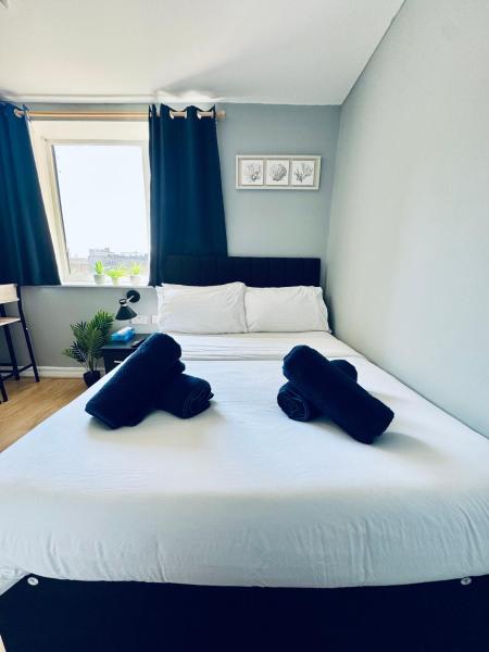 Unique Studio Flat in City 1111, London