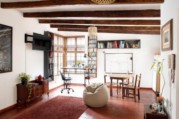 A la foto es mostra l'objecte The film House situat a la ciutat de Lima.