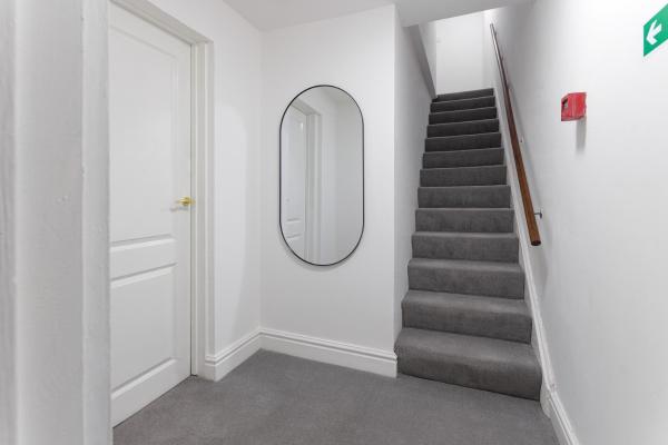 Foto 9: Flatzy - City Centre Mansion 2, Sleeps 22, 4 Baths