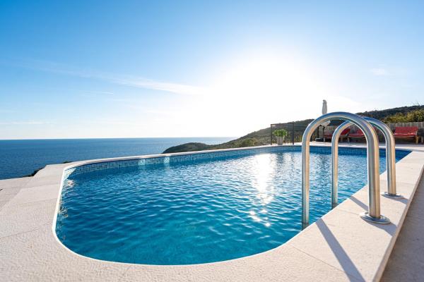 A la foto es mostra l'objecte Villa Maris situat a la ciutat de Merdari.