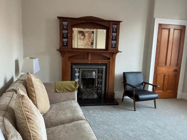Crescent Corner 44 Seamore Street 3 Bedroom - Millport