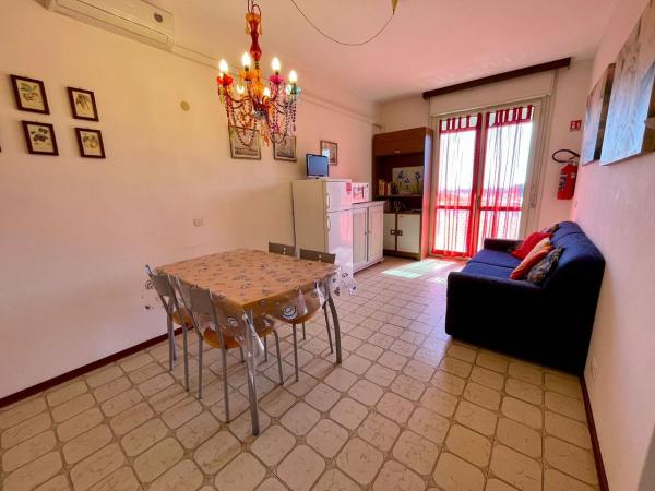 Bild 5: Flat by the sea with a balcony
