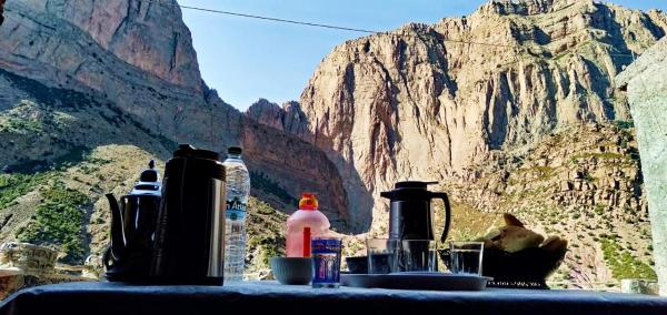 Na zdjęciu widoczny jest obiekt gite taghia ahanssal położony w mieście Temga.