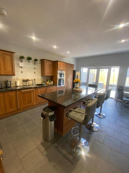 3 Bedroom House in Central Cardiff, Cardiff