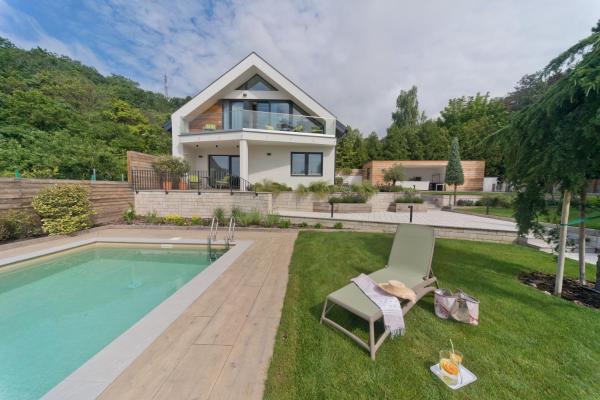Nella foto è visibile l'oggetto Siske Experience 3 önálló apartmannal situato nella città di Balatonszőlős.