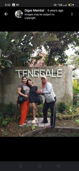 A la foto es mostra l'objecte New Waroeng Tenggale situat a la ciutat de Mambal.