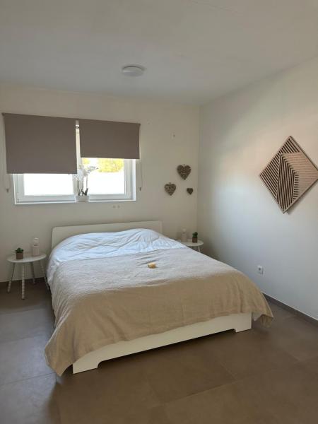 A la foto es mostra l'objecte Chambre neuve 1 ou 2 personnes situat a la ciutat de Frameries.