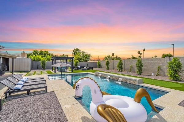 Foto 6: BackyardOasis - FamilyRetreat Villa - HeatedPool