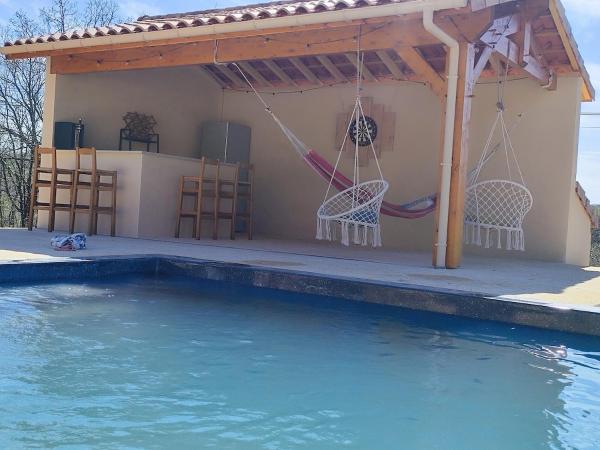 A la foto es mostra l'objecte Villa La Cassanha situat a la ciutat de Chazal.