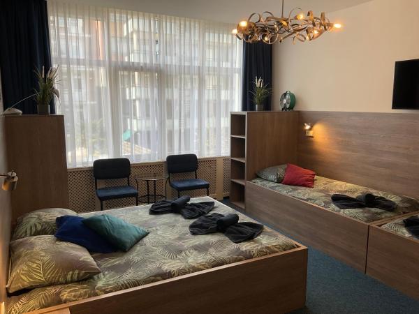 写真にはスケベニンゲン市にあるHotel Poseidonが写っています。