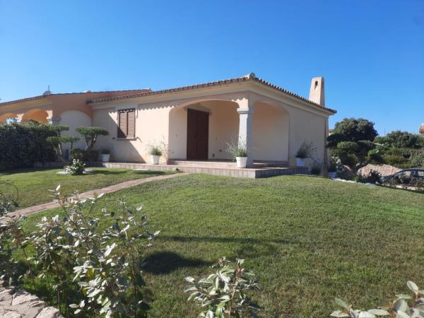 A la foto es mostra l'objecte Casa Nala - Villa con giardino situat a la ciutat de Budoni.