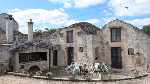 A la foto es mostra l'objecte Trullo Malvisco situat a la ciutat de Alberobello.