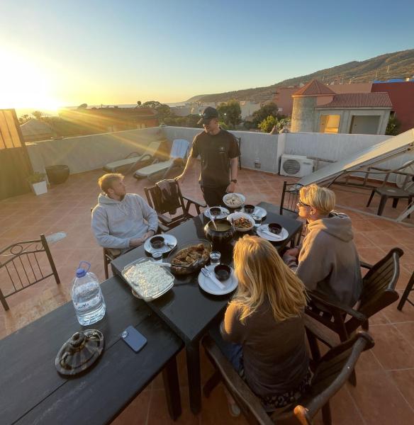 Auf dem Foto ist das Objekt Surf and hike with Moroccan break in der Stadt Agadir zu sehen.