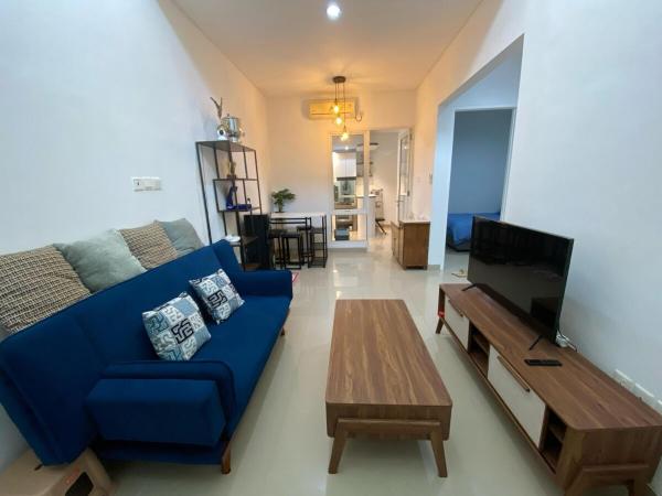 Entire House 2BR Nice Residence Batam Centre