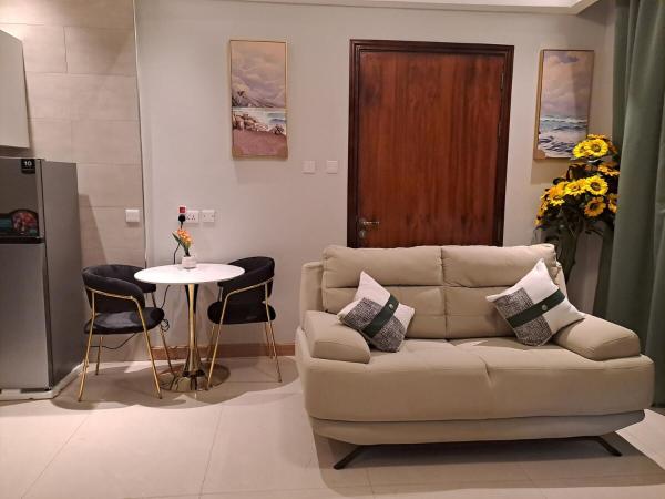 A la foto es mostra l'objecte Oak Residence 1 situat a la ciutat de Entebbe.
