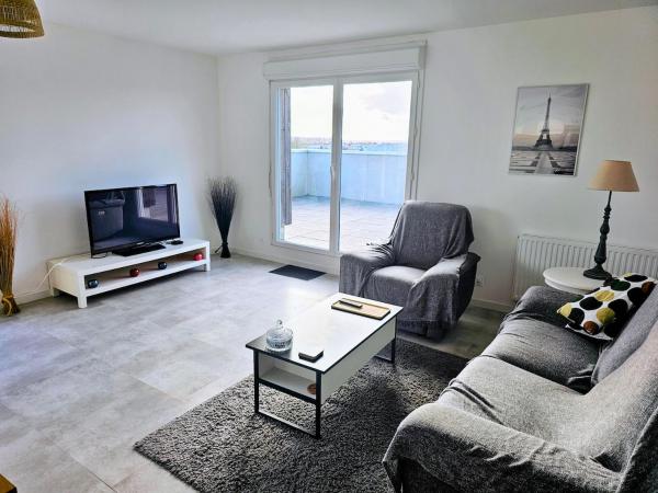 A la foto es mostra l'objecte Confort, Vue imprenable & terrasse XXL situat a la ciutat de Couëron.