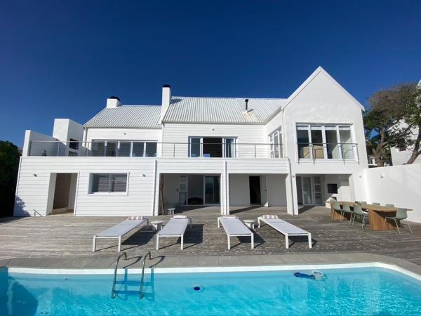 På billedet ses objektet BlancdeBlanc beliggende i byen Yzerfontein.