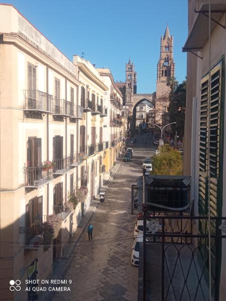 Na fotografii je vidět objekt Le Guglie apartment nacházející se ve městě Palermo.