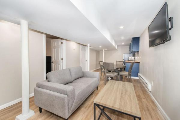 Na fotografii je vidět objekt Cozy Basement 2 Bed in Passaic nacházející se ve městě Passaic.