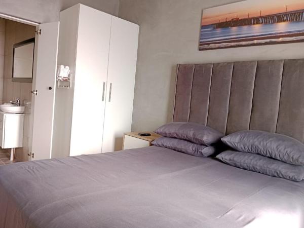 A la foto es mostra l'objecte The Private and Cosy Guest House 5 situat a la ciutat de Germiston.