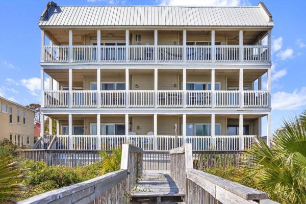 Ocean Front Condo Sandcastles Beach Club - Tybee Island, GA
