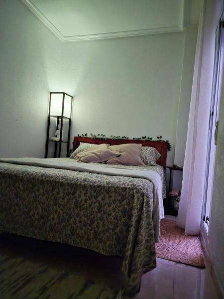 Na zdjęciu widoczny jest obiekt Habitacion con baño privado położony w mieście Dolores.
