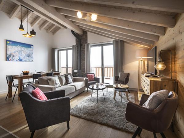 Cozy Apartment In La Rosière With Ski Access - La Rosière