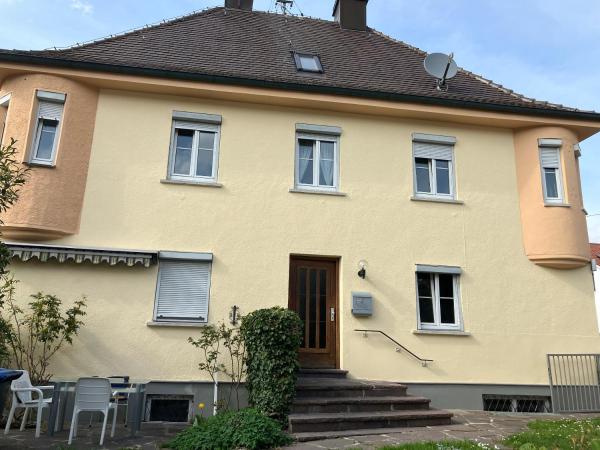 A la foto es mostra l'objecte zum Handwerker Glück Boschhorn situat a la ciutat de Ichenhausen.