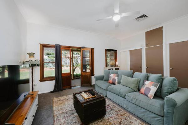 Op de foto is het object Carinya - Federation Cottage in Central Mudgee te zien, gelegen in de stad Mudgee.