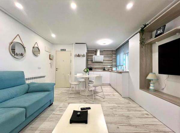 På billedet ses objektet 3 rooms apartment close beach beliggende i byen Santander.