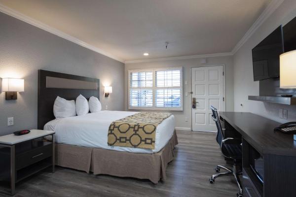 Na zdjęciu widoczny jest obiekt Rodeway Inn Milpitas near Great Mall położony w mieście Milpitas.