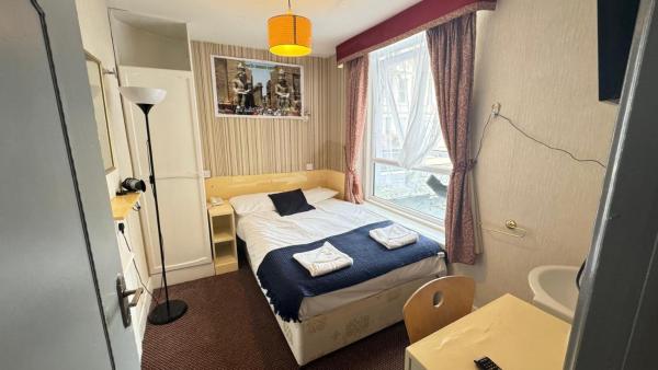 Warwick Road Rooms, Londyn