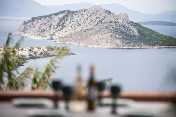 A la foto es mostra l'objecte La Casa Del Sol Villa Aegina situat a la ciutat de Anítsaion.