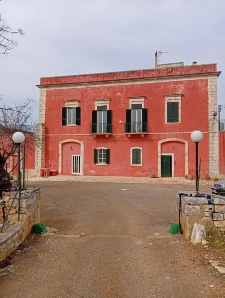 På billedet ses objektet Masseria Gallinaro beliggende i byen Castellana Grotte.