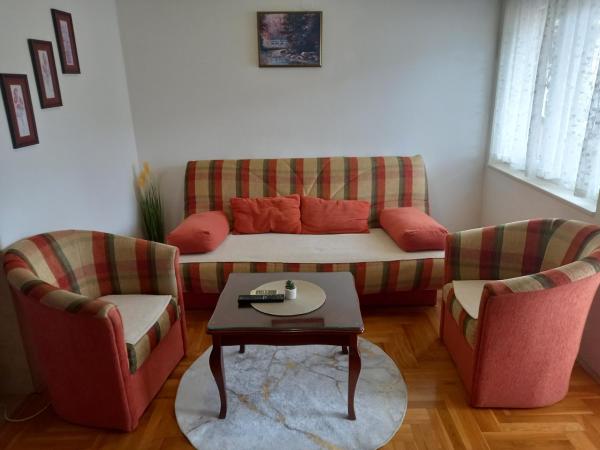 På billedet ses objektet Apartman TRIBUN beliggende i byen Trebinje.