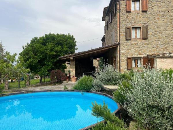 På billedet ses objektet Villa Ernesto - Private Pool Over Umbrian Landscape beliggende i byen Pierle.