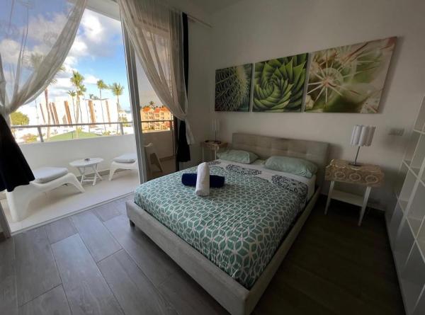 A la foto es mostra l'objecte Punta Cana Bavaro Los corale Beach pool ducassi sol caribe situat a la ciutat de Punta Cana.