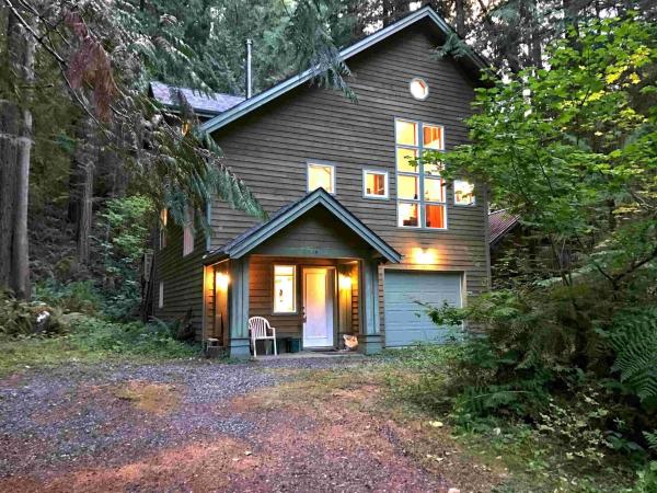 På billedet ses objektet Snowline Cabin 51 - Executive style vacation home that sleeps 8 beliggende i byen Deming.