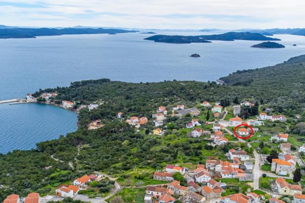 A la foto es mostra l'objecte Apartments with parking space Savar, Dugi otok - 8127 situat a la ciutat de Savar.