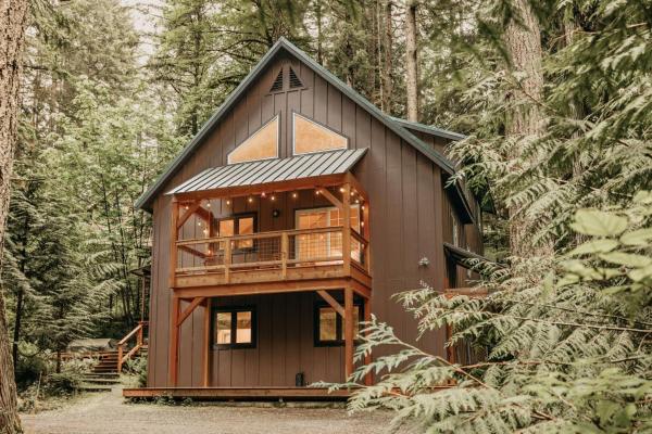 På billedet ses objektet Snowline Cabin 69 - An Elegant Country Home Sleeps 8 beliggende i byen Deming.