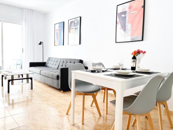 Cozy Apartment Near Playa Del Cura In Torrevieja - Torrevieja