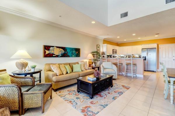 Pet Friendly Condo With Private Parking And Elevator - Fernandina Beach, FL
