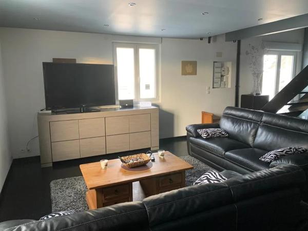 La photo montre l'objet Appartement lumineux à Sancheville - 120 m² avec terrasse situé dans la ville de Voves.