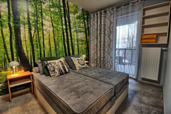 Na zdjęciu widoczny jest obiekt Apartament Nr 5 , tuż przy gondoli położony w mieście Świeradów-Zdrój.