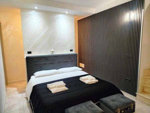 На фото показан объект B&B CryAgo, расположенный в городе Ното.