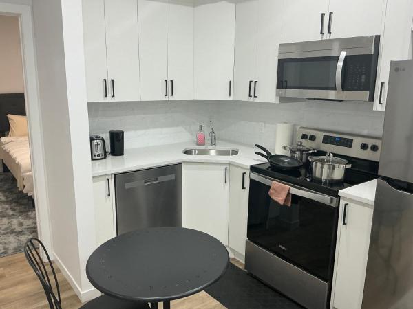 A la foto es mostra l'objecte Home sweet home situat a la ciutat de Calgary.