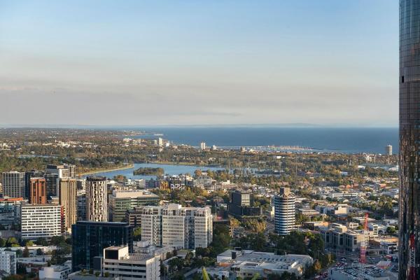 Riverside Living with Amazing Views, Melbourne